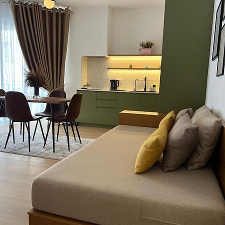 Flora Apartments ซารานเดอ ภายนอก รูปภาพ