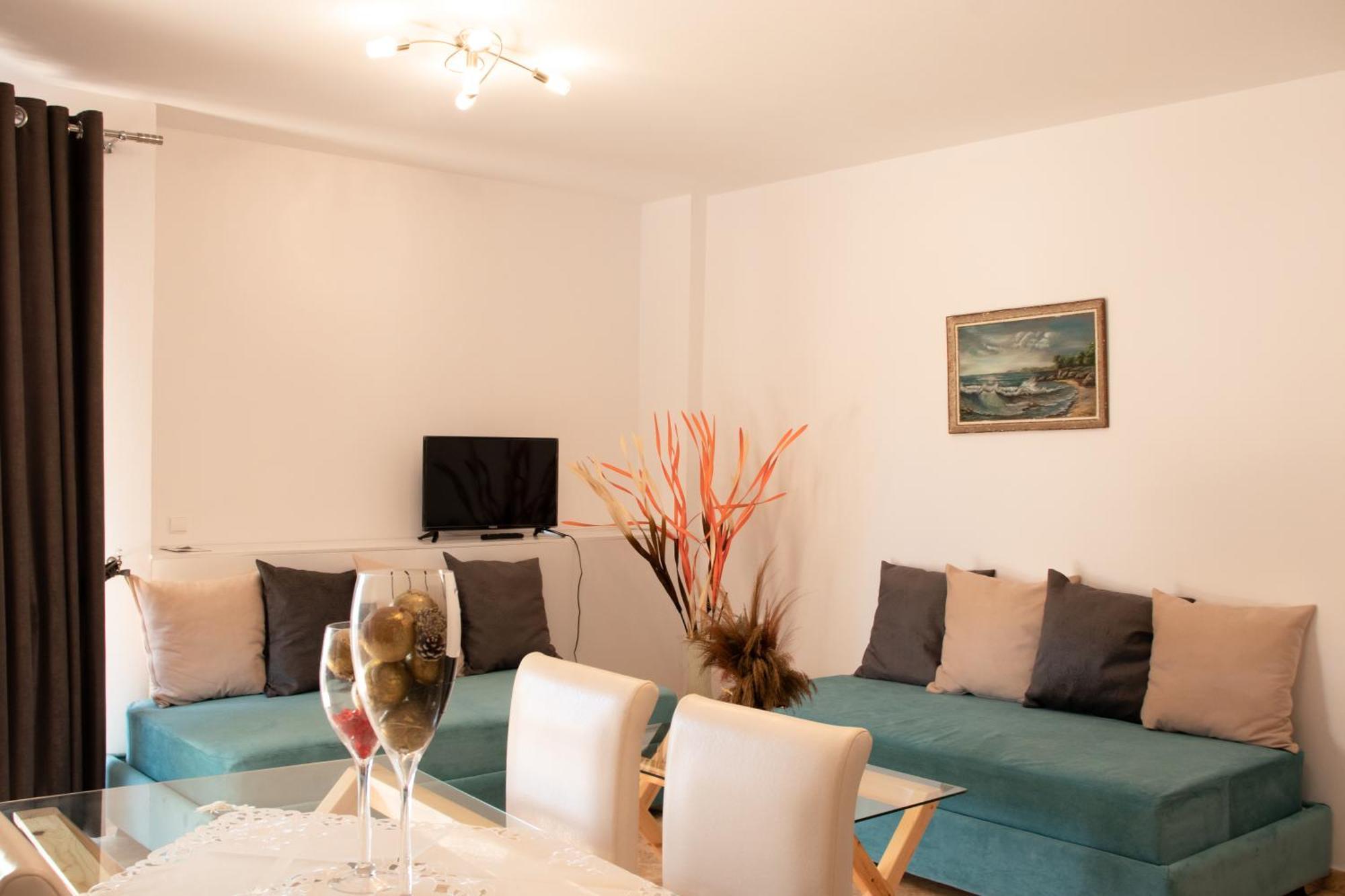 Flora Apartments ซารานเดอ ภายนอก รูปภาพ