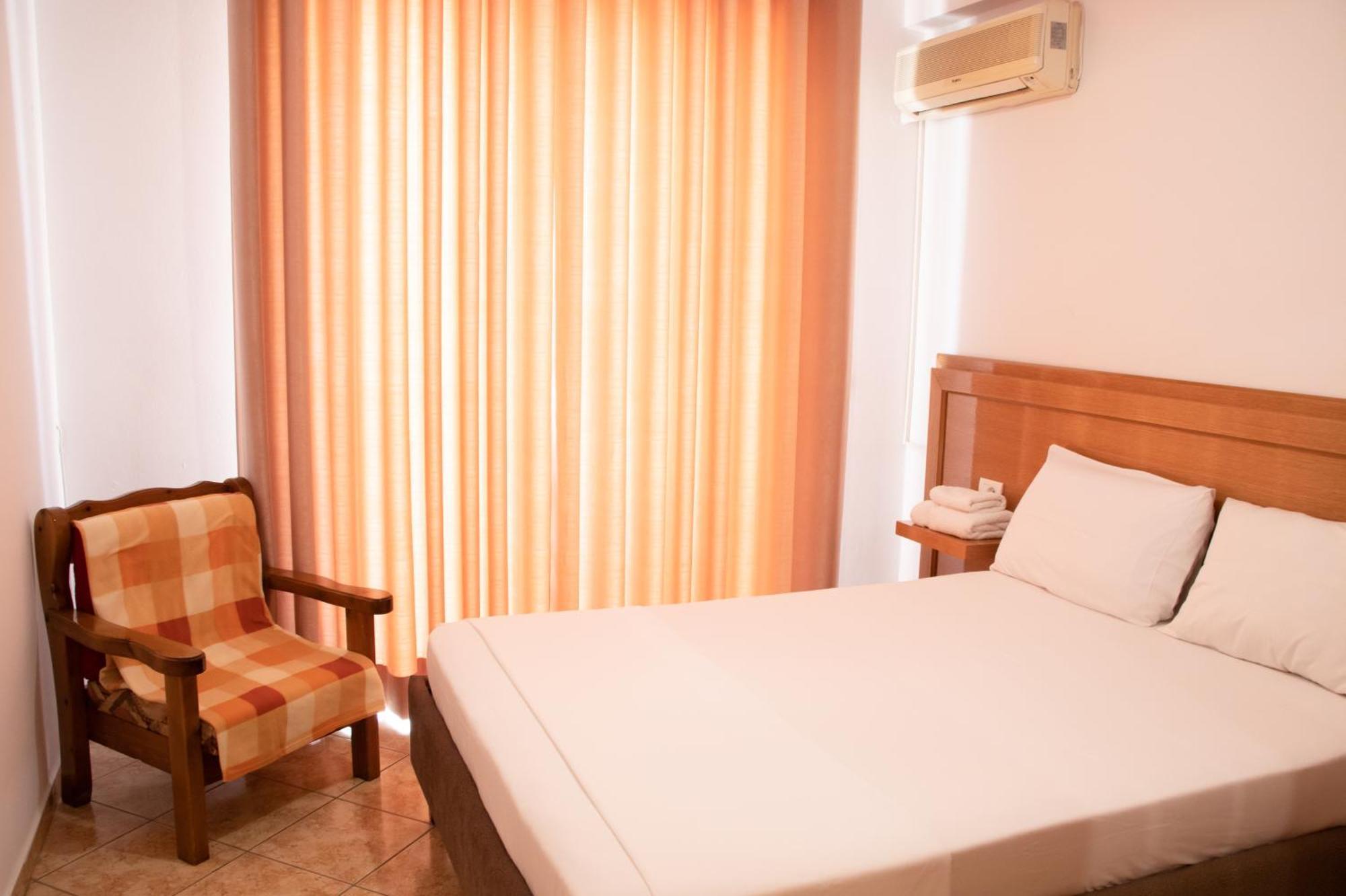 Flora Apartments ซารานเดอ ภายนอก รูปภาพ