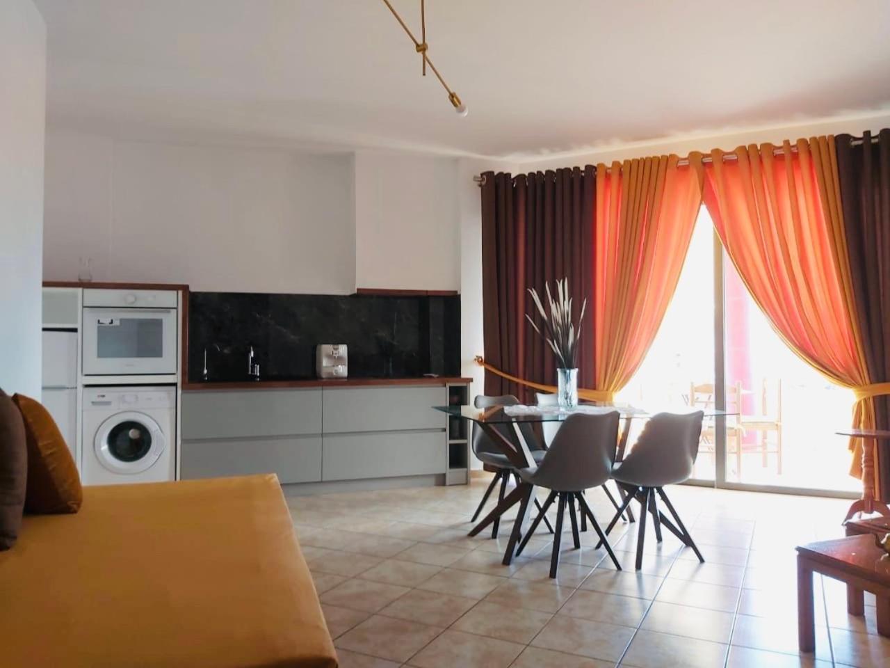 Flora Apartments ซารานเดอ ภายนอก รูปภาพ