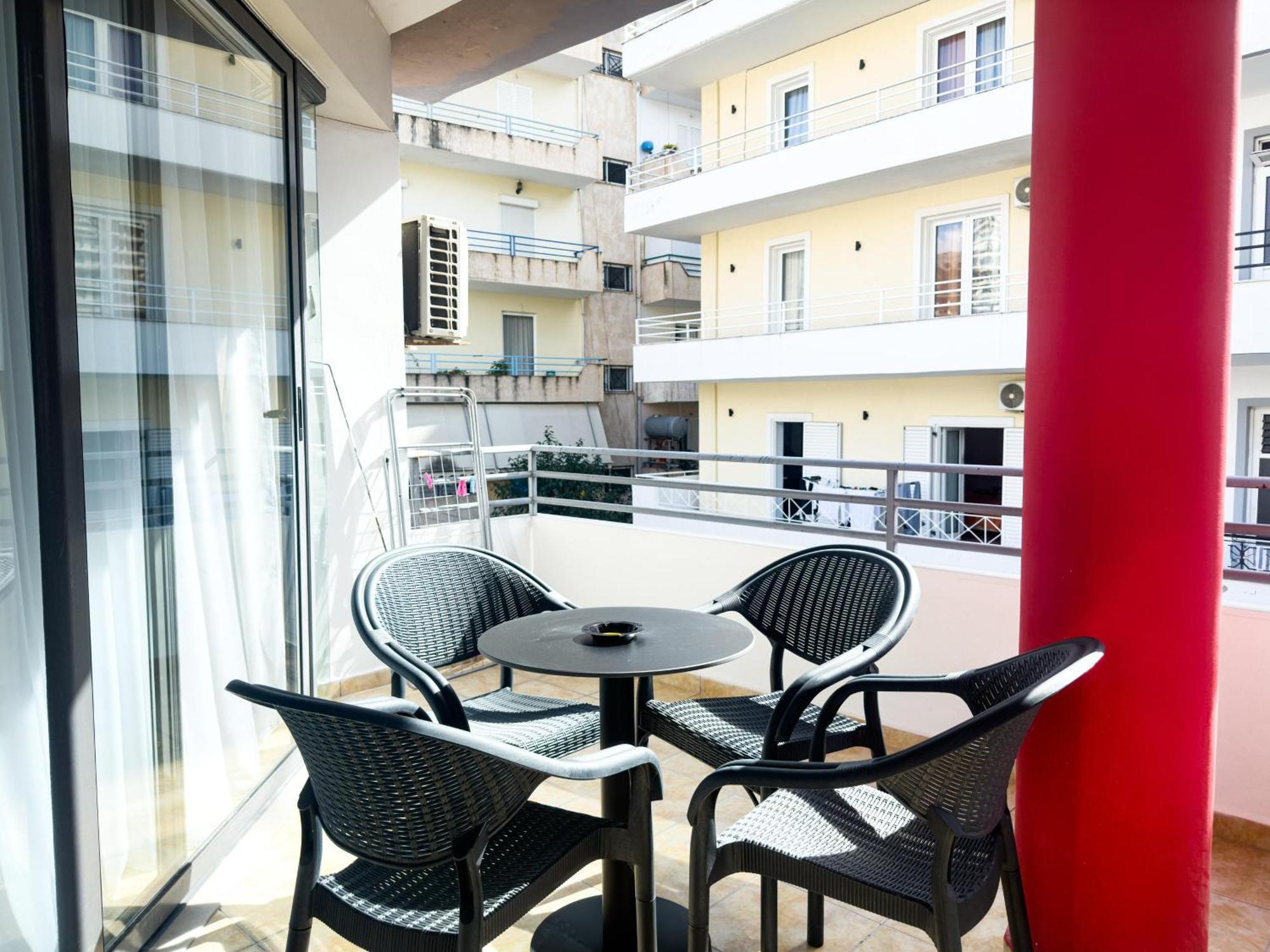 Flora Apartments ซารานเดอ ภายนอก รูปภาพ
