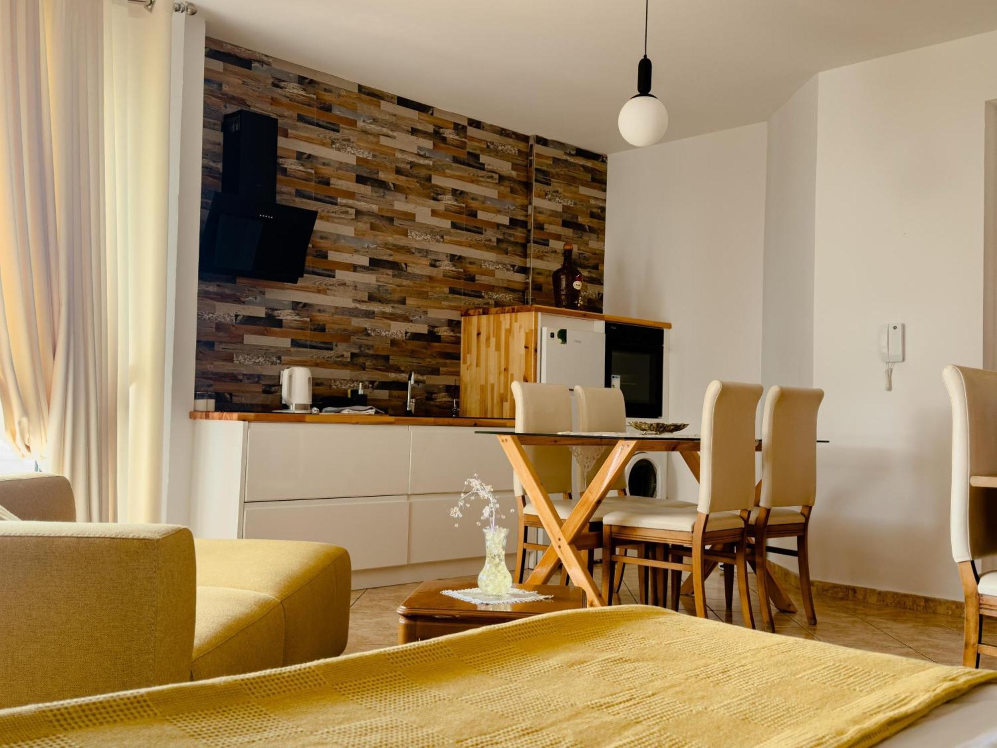 Flora Apartments ซารานเดอ ภายนอก รูปภาพ