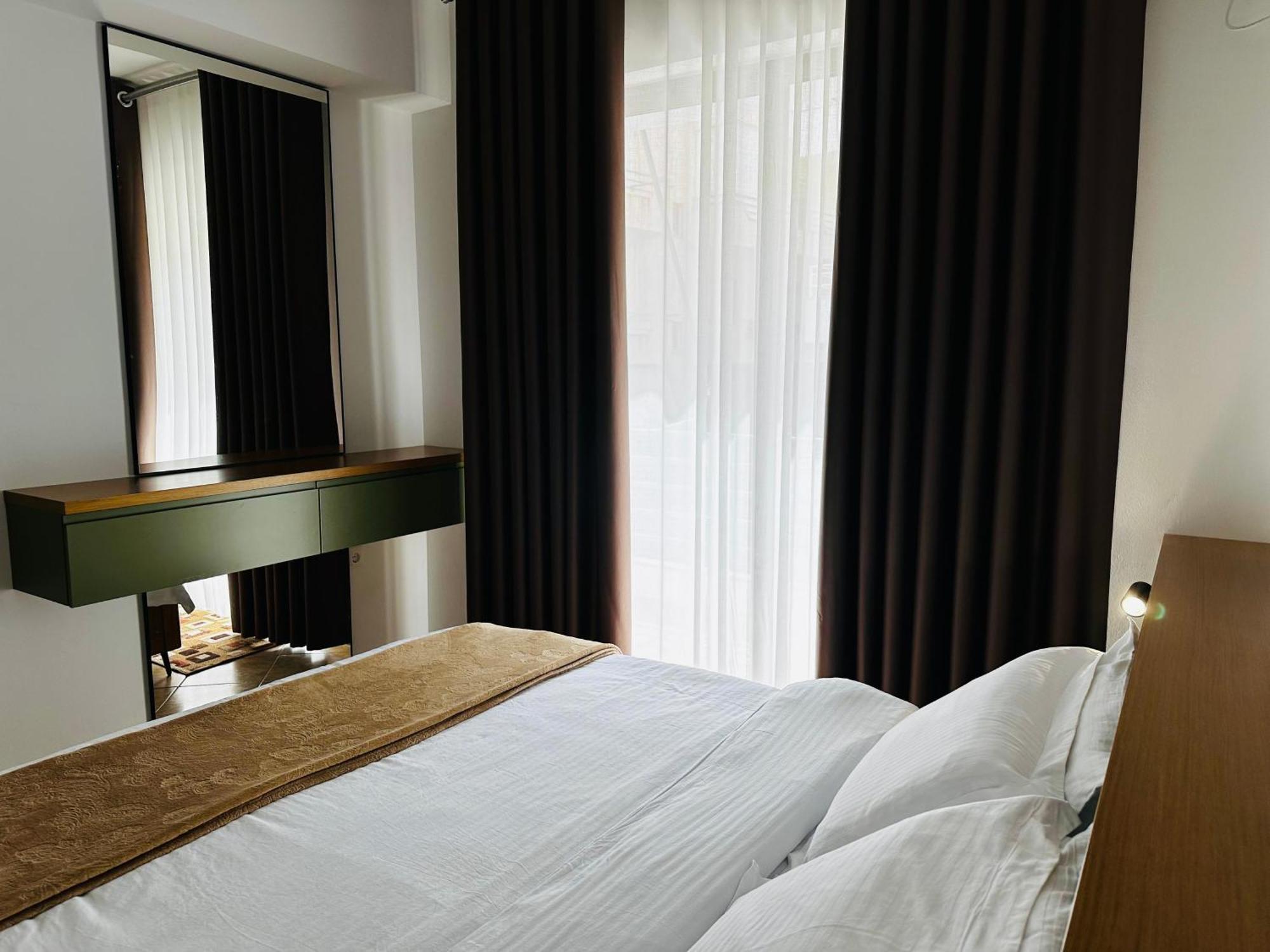 Flora Apartments ซารานเดอ ภายนอก รูปภาพ