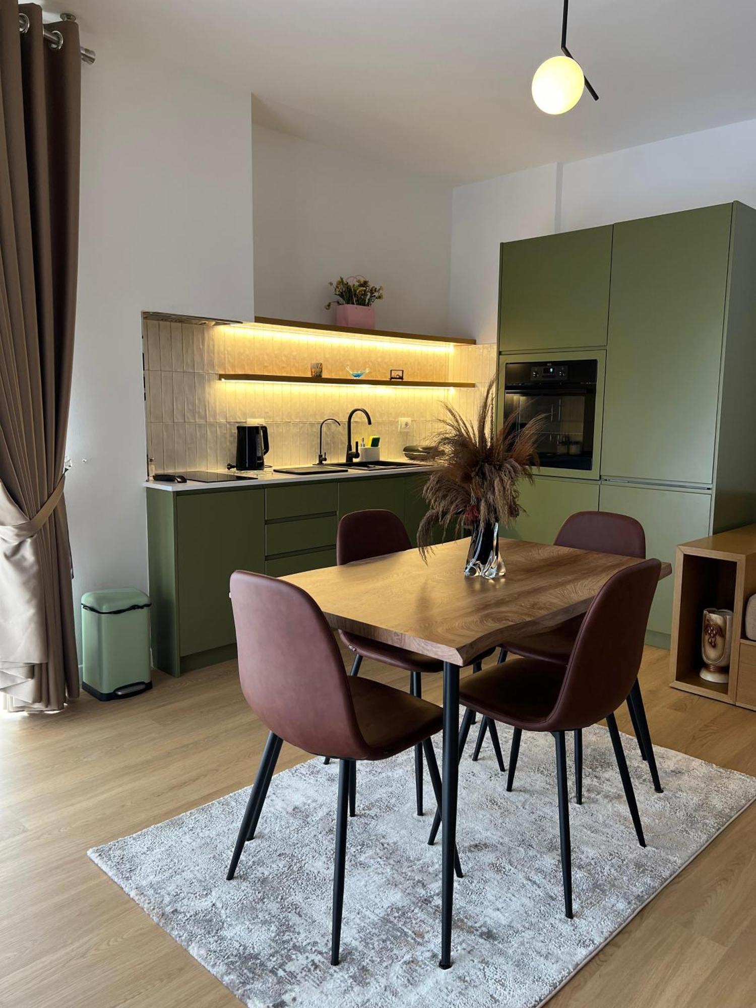 Flora Apartments ซารานเดอ ภายนอก รูปภาพ