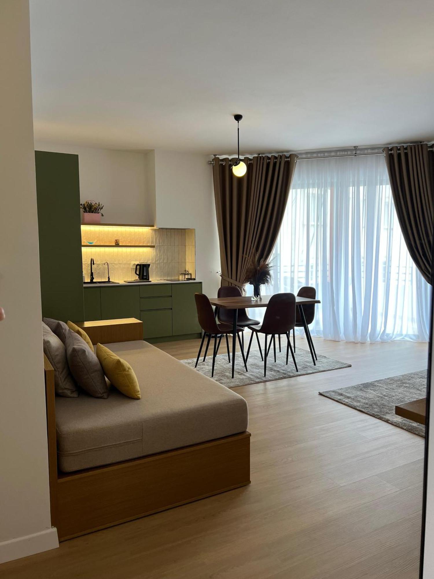 Flora Apartments ซารานเดอ ภายนอก รูปภาพ