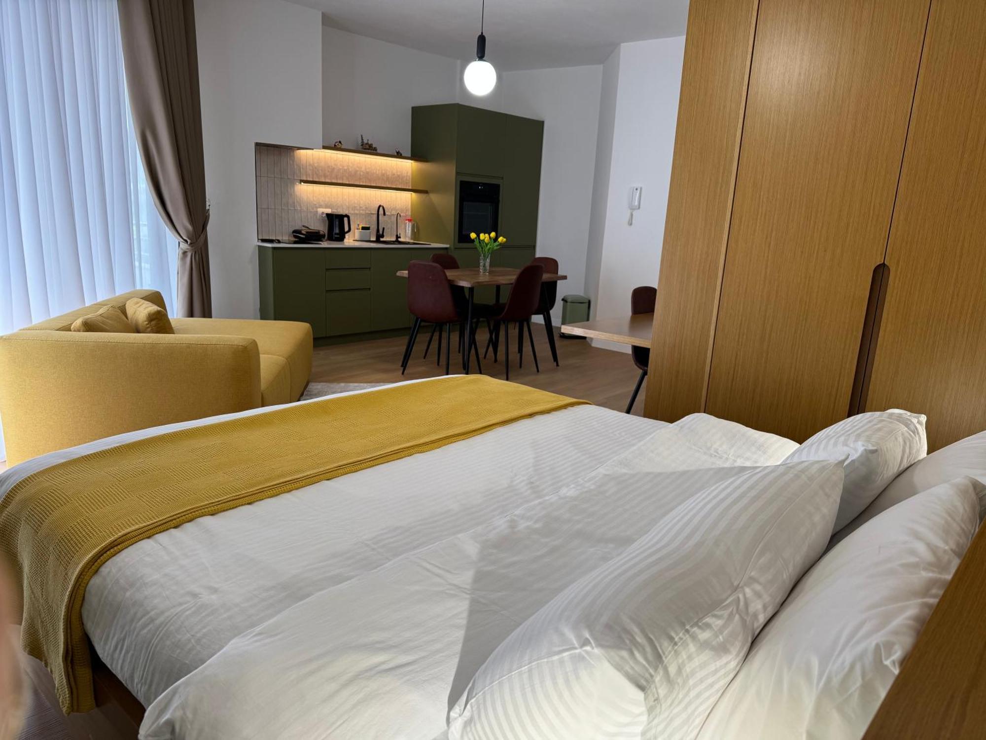 Flora Apartments ซารานเดอ ภายนอก รูปภาพ