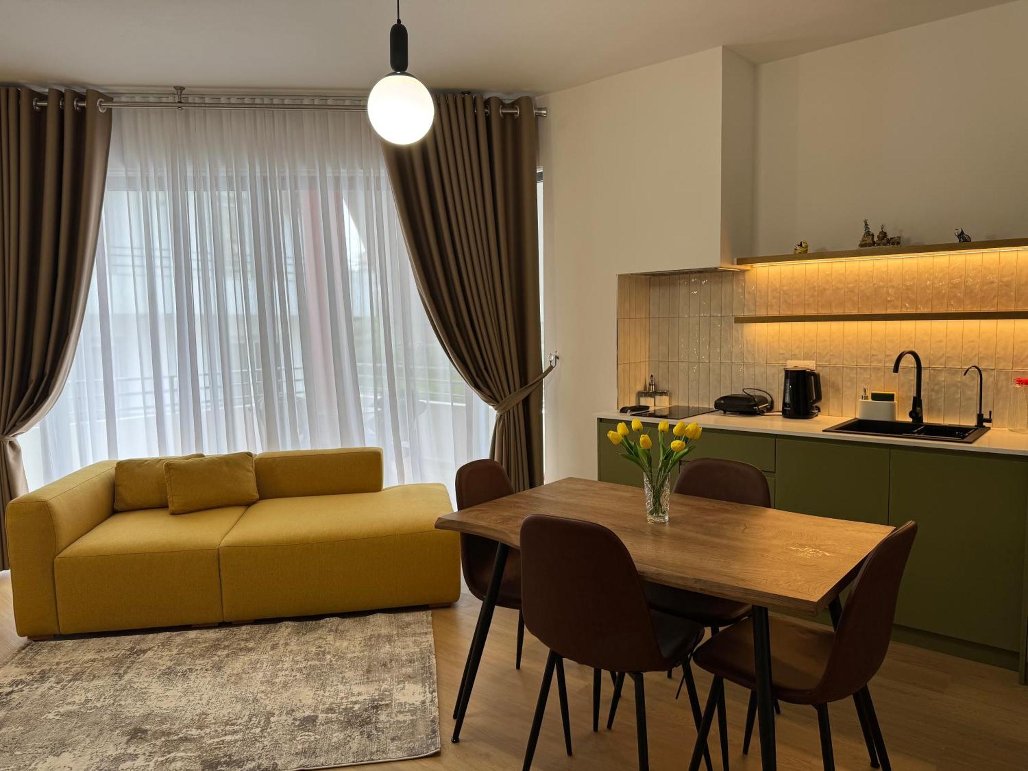 Flora Apartments ซารานเดอ ภายนอก รูปภาพ